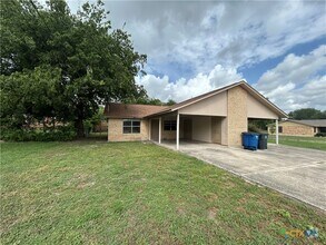 Building Photo - 1324 S Mesquite Ave