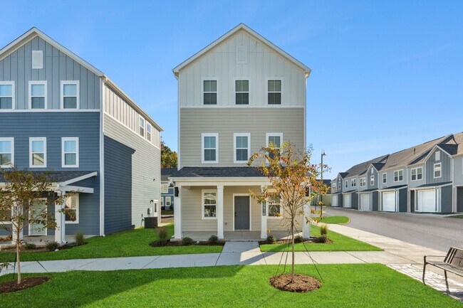 Building Photo - Hamlet Huntersville - Homes & Townhomes for Rent