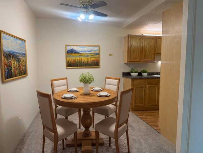 Building Photo - Woodbridge Manor Apartments