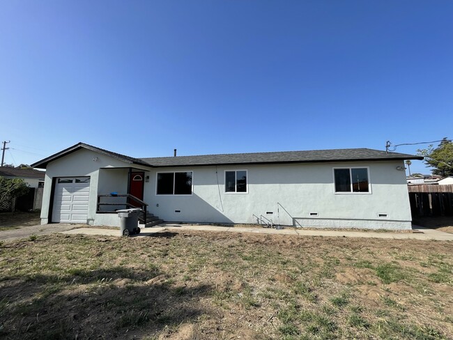 Building Photo - 2331 Paso Robles St