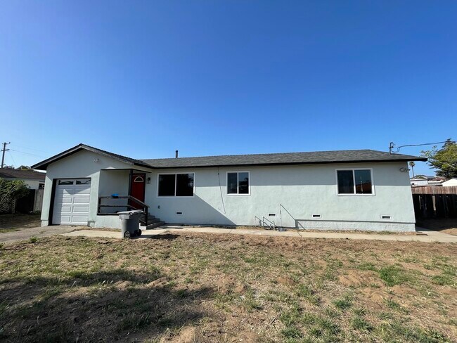 Foto del edificio - 2331 Paso Robles St