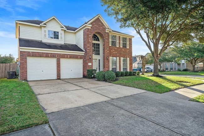 Building Photo - 15002 Live Oak Bend Way