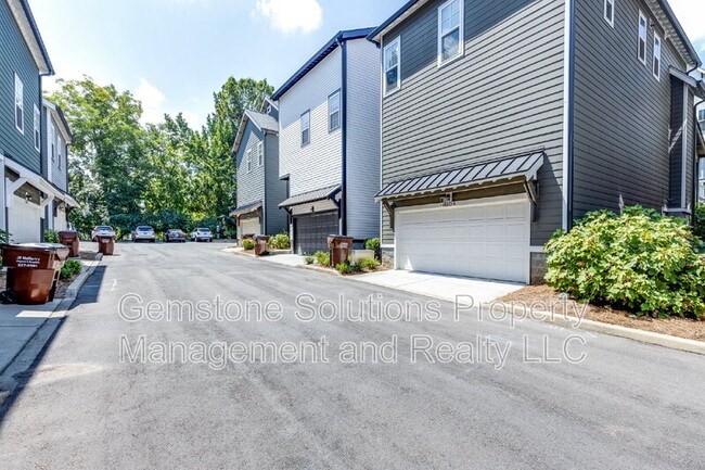 Building Photo - 3304 Joggers Pass