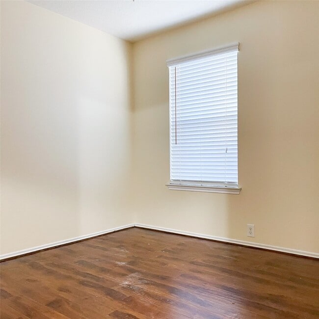 Building Photo - 14927 Sugar Sweet Dr