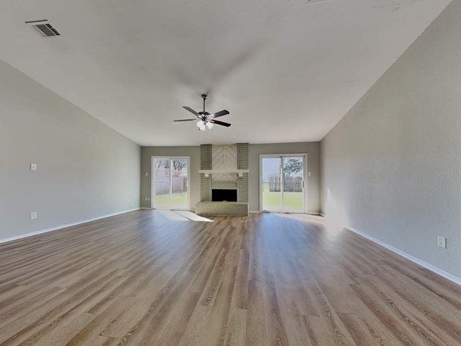 Foto del edificio - 201 Kalmia Dr