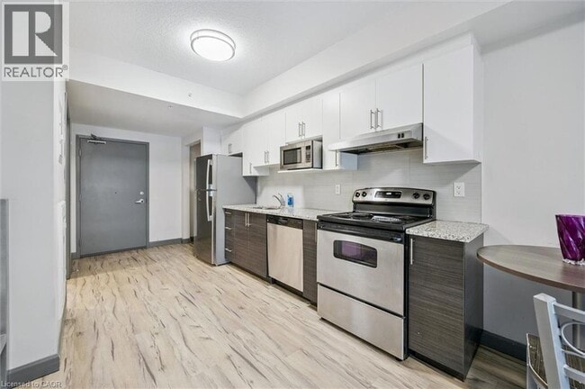 Building Photo - 258B Sunview St