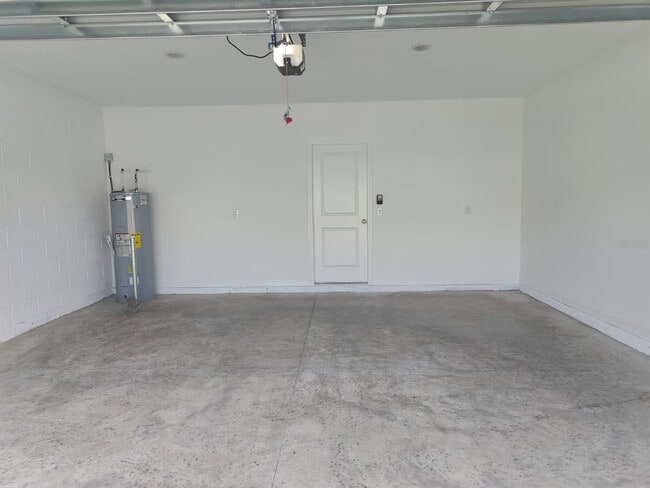 Building Photo - 31650 Baronne St