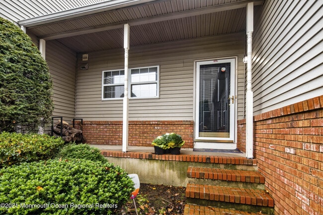 Building Photo - 86 Richmond Ct S