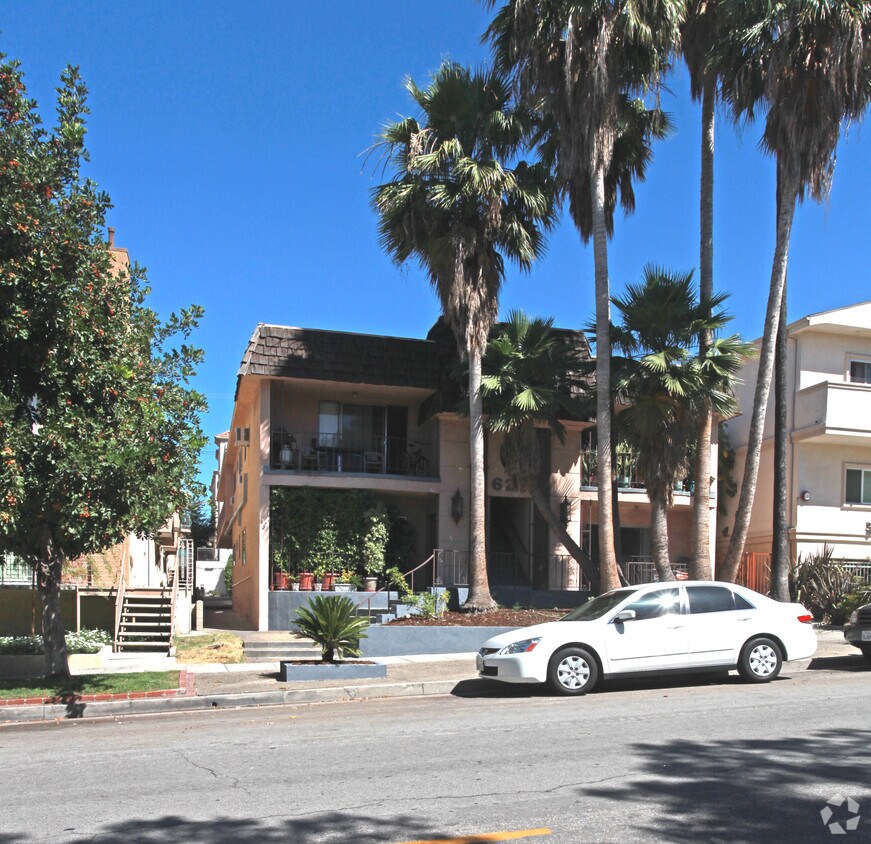 Primary Photo - 627 E Angeleno Ave
