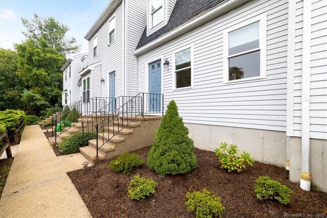 Foto del edificio - 45 Hillside Ave