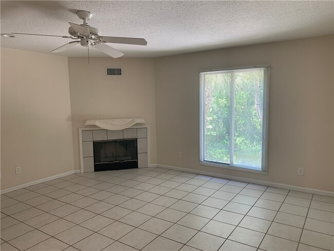 Building Photo - 4735 Martinique Ct