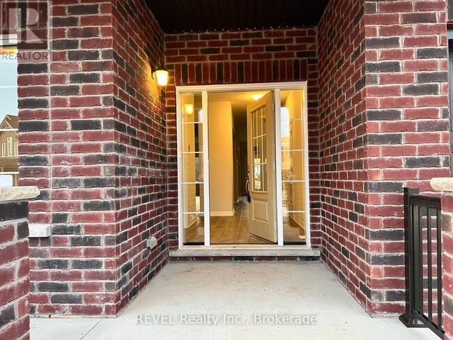 Photo du bâtiment - 1013 Kraft Rd N