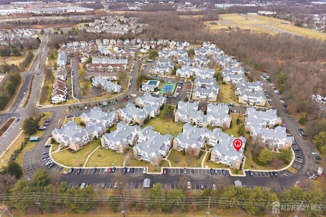 Foto del edificio - 405 Plymouth Rd