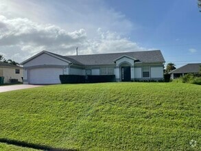 Building Photo - 4448 NW Bighorn Ave