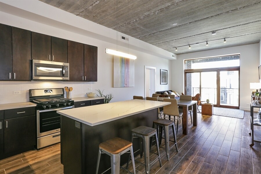 Foto principal - 2944 N Halsted St