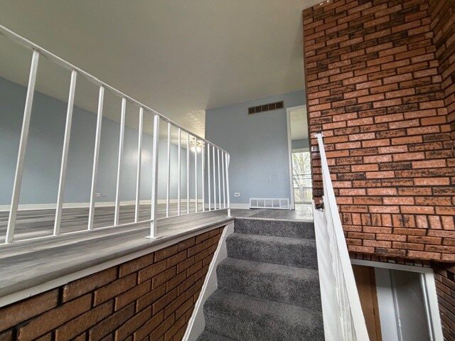 Foto del edificio - 157 Plainview Dr