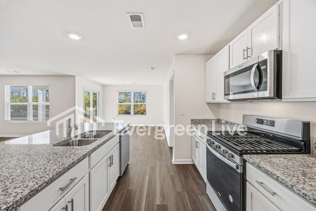 Building Photo - Coming Soon!