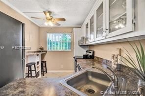 Building Photo - 1 br, 1.5 bath  - Omega 11