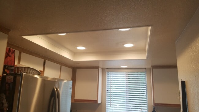 Foto del edificio - 235 S Cross Creek Rd