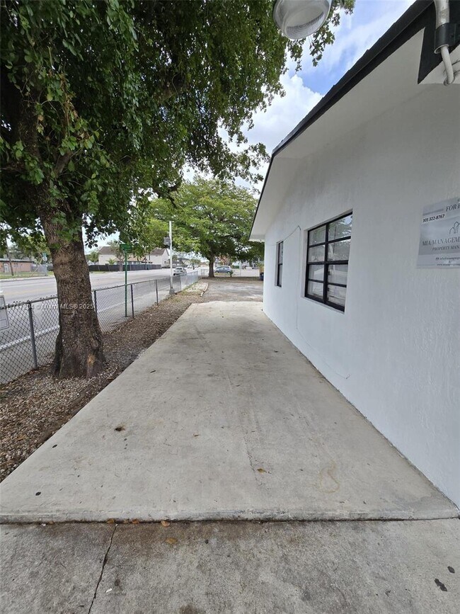 Building Photo - 7090 NW 17th Ave