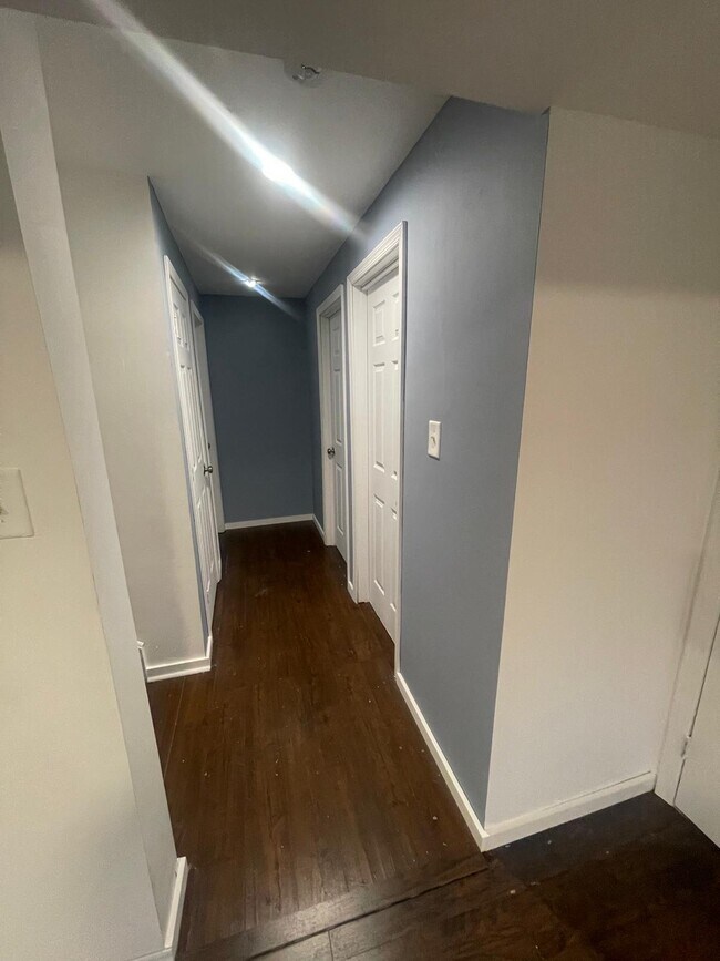 vestíbulo del sótano - 10340 Bridle Ct