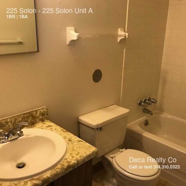 Building Photo - 225 Solon Dr
