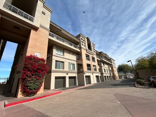Building Photo - 425 W Rio Salado Pkwy