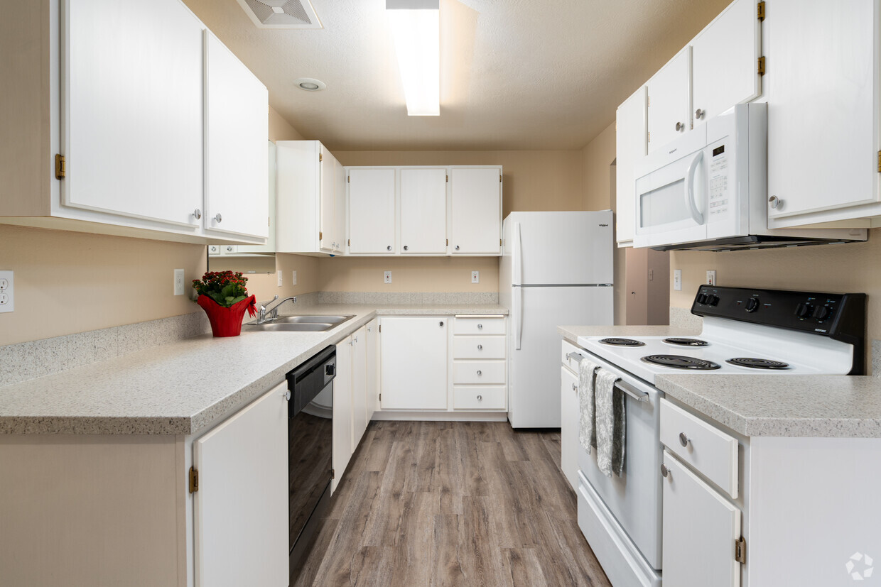 Cherry Bluffs & Cherry Ridge Apartments - Apartments in Spokane, WA ...