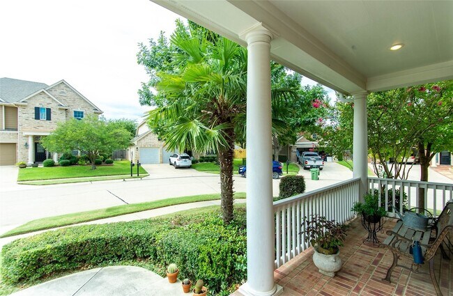 Foto del edificio - 3920 Autumn Ln