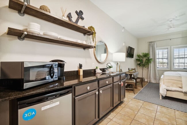 Building Photo - 10343 E County Hwy 30A