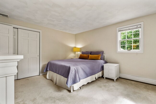 Foto del edificio - 7 Deepwoods Dr