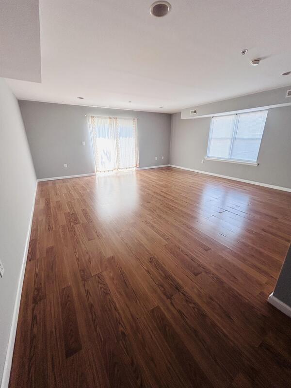 Building Photo - 5038 Spruce St