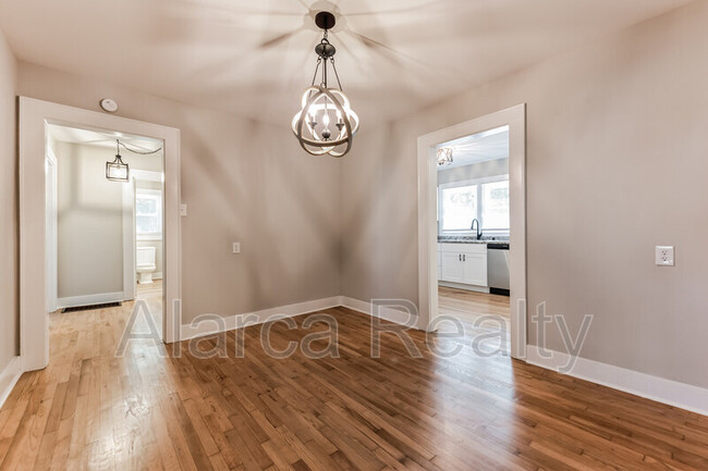 Foto del edificio - 1027 Briarhill Rd