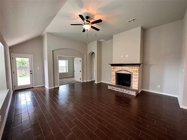 Building Photo - 5612 Sabbia Dr