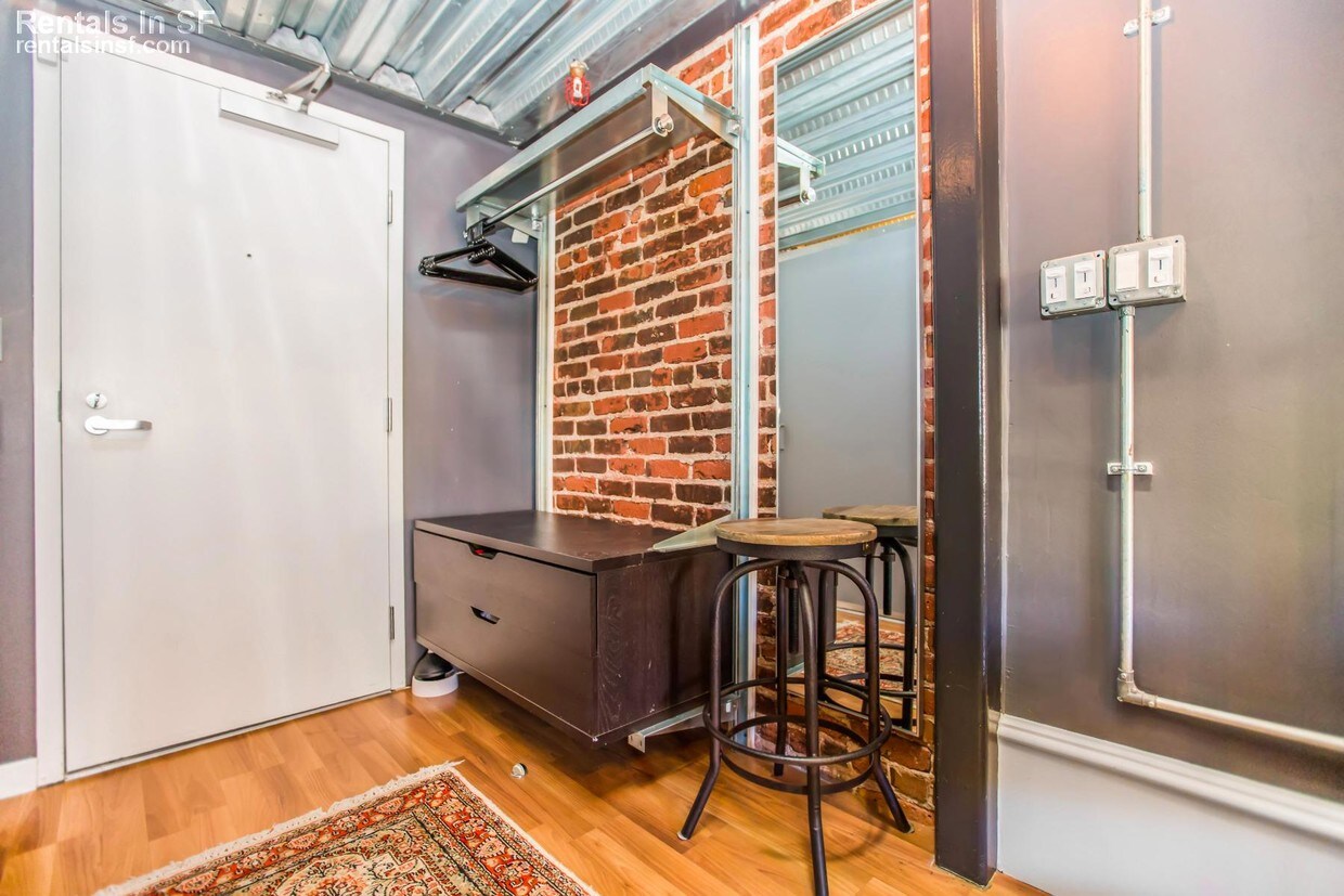 Primary Photo - 83 McAllister St