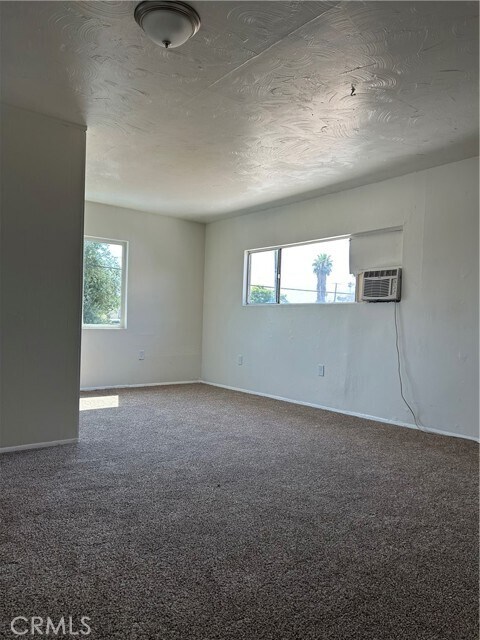 Building Photo - 126 Highland Ave