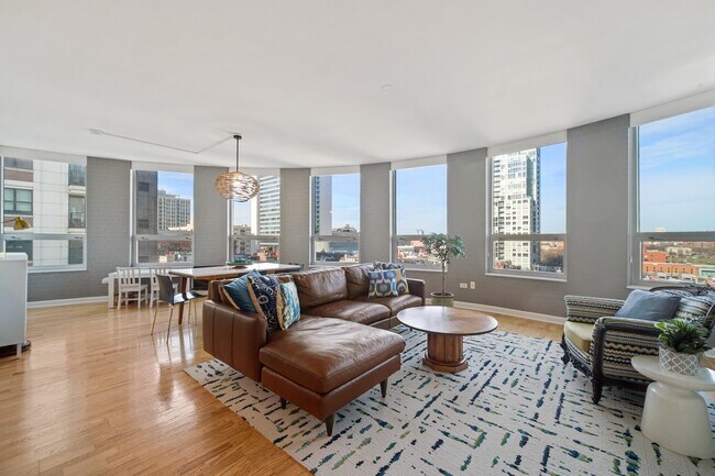 Foto del edificio - 421 W Huron St