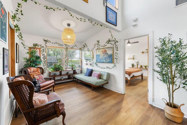 Foto del edificio - 4901 Howden Cir