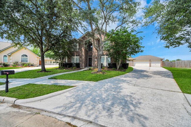 Building Photo - 4230 Waterwood Dr