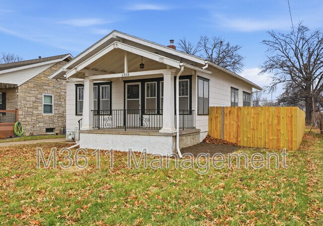 Building Photo - 6928 Ballard Ave