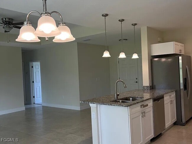 Building Photo - 2508 20th St W