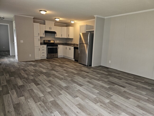 Building Photo - 855 W Jefferson St