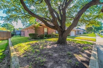 Building Photo - 1412 Brookshire Dr