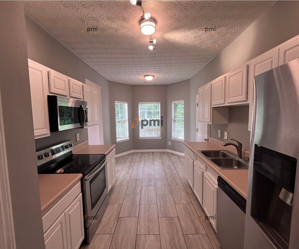 Primary Photo - 224 Autumn Ridge Dr