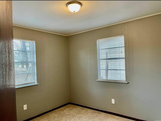 Foto del edificio - 309 E 12th St