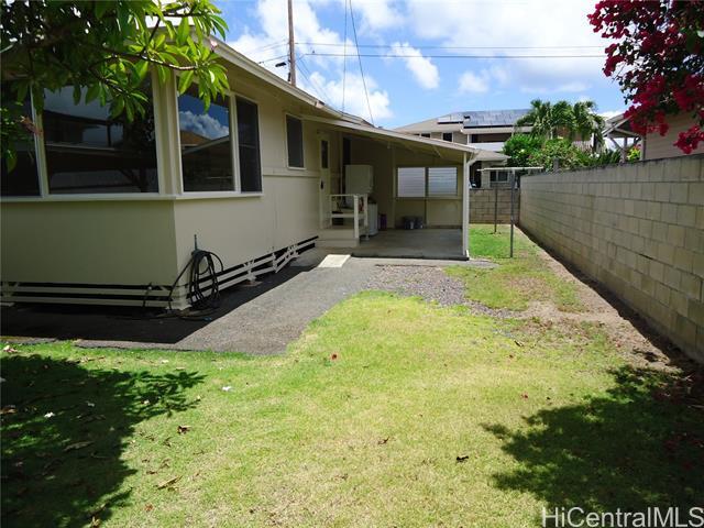 Building Photo - 445 Ulupaina St