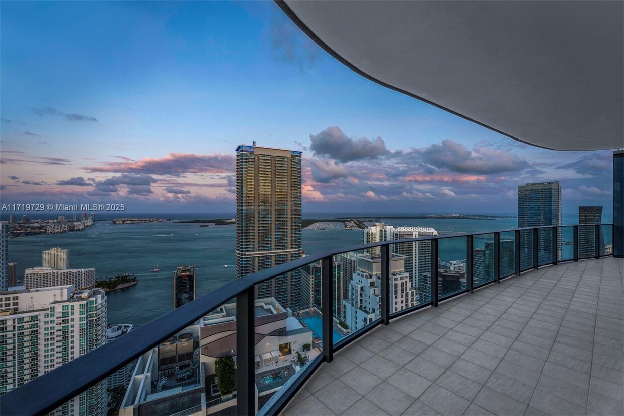 Foto principal - 1000 Brickell Plaza