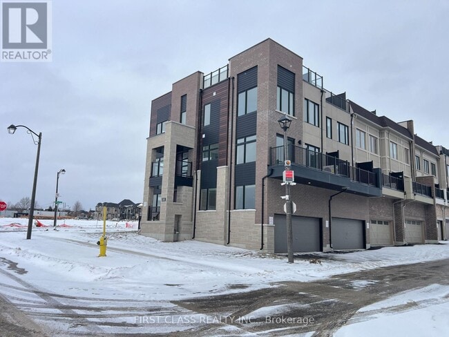 Photo du bâtiment - 140 Harvey Bunker Cres