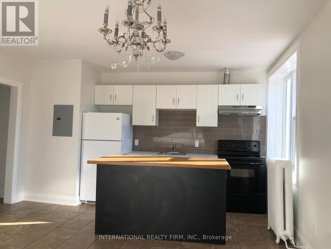 Photo du bâtiment - 1262 Bloor St W