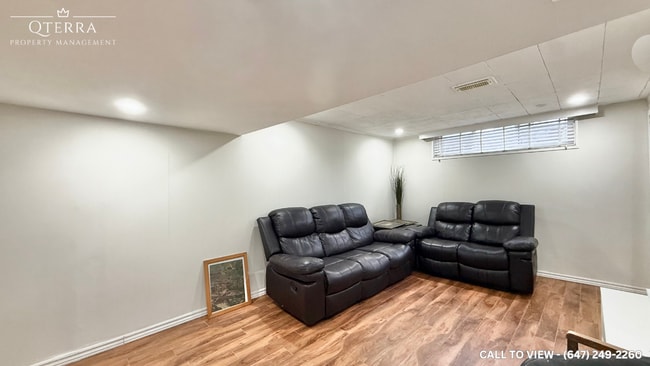 Building Photo - 27 Murchison Cres